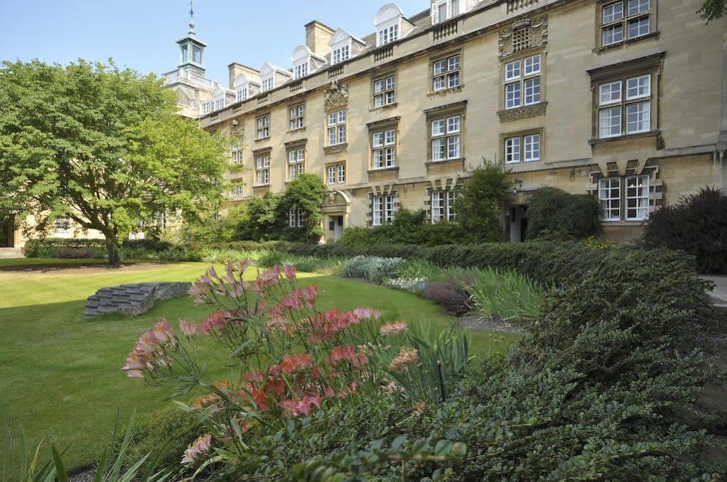 Christ's College Hotel