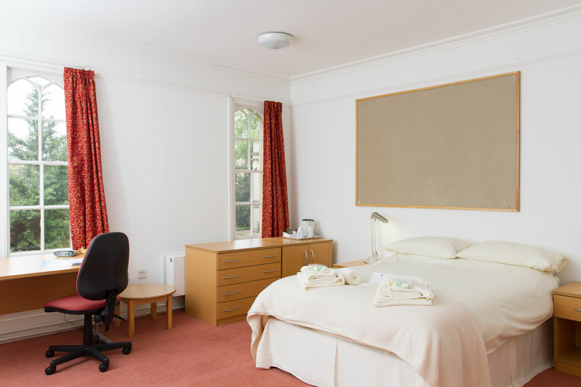 Christ's College Hotel